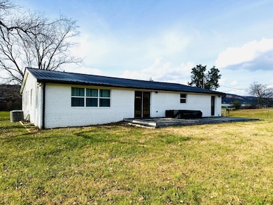 261 Arrowhead Ln SE, Cleveland, TN 37311 - photo 3