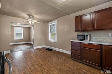 10651 Thorpe Ave, Saint Louis, MO 63114 - photo 3