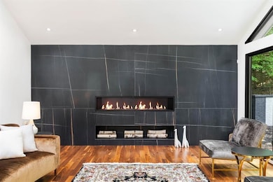 4070 Whitewater Creek Rd NW, Atlanta, GA 30327 - photo 6