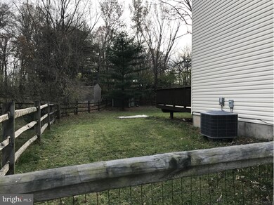 8216 Brucar Ct, Gaithersburg, MD 20877 - photo 3