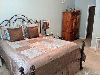 535 Appeldoorn Cir unit 535, Asheville, NC 28803 - photo 6