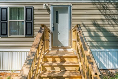 4-web-or-mls-3089 Cosson Cir Exterior-5