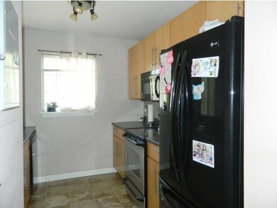 135 Hildred Dr unit 135, Burlington, VT 05401 - photo 7