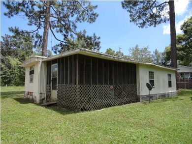 711 NW 4th St unit West, Carrabelle, FL 32322 - photo 4