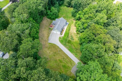 16 Dixon Ave, Worcester, MA 01605 - photo 5