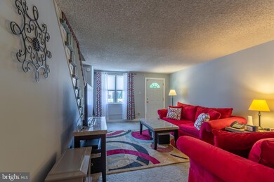 1036 Brookwood Ln, Glenolden, PA 19036 - photo 4