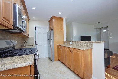 830 Rossville Ave, Staten Island, NY 10309 - photo 3