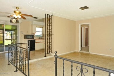 631 Amor Dr-14