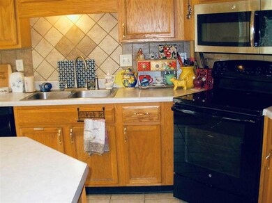 7063 Anisetree Dr, Cordova, TN 38018 - photo 4