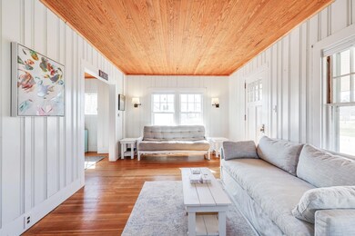 21 Worcester Ct, Falmouth, MA 02540 - photo 6