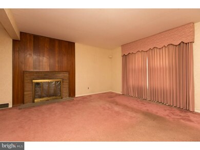 433 Linden Cir, Lafayette Hill, PA 19444 - photo 3