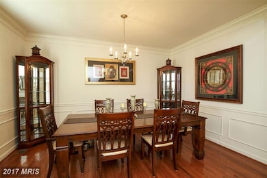 25017 White Sands Dr, Chantilly, VA 20152 - photo 2