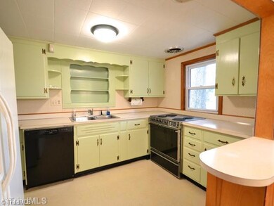 6614 Coltrane Mill Rd, Greensboro, NC 27406 - photo 6