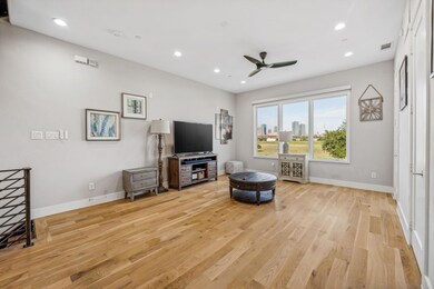 452 S Rayner St, Fort Worth, TX 76111 - photo 4