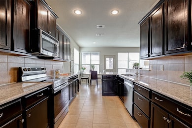 3945 Lazy River Ranch Rd, Roanoke, TX 76262 - photo 6