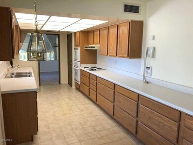 9726 W Lindgren Ave, Sun City, AZ 85373 - photo 2