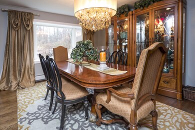 06_Dining Room