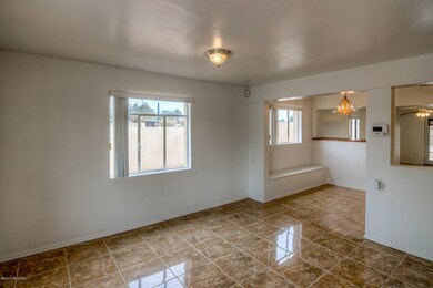 4656 E 14th St, Tucson, AZ 85711 - photo 4