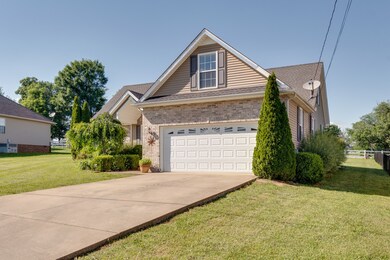 200 Jordan Ave, Shelbyville, TN 37160 - photo 3