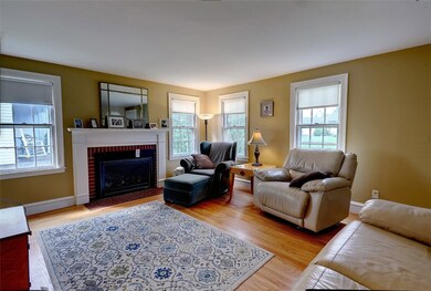 118 Hillard Ave, Warwick, RI 02886 - photo 4