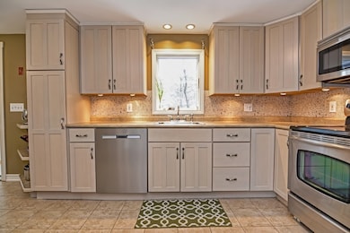 20 Brook St, Franklin, MA 02038 - photo 6