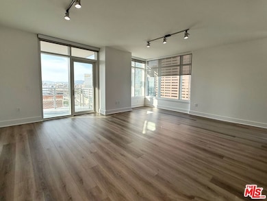 717 W Olympic Blvd unit 2605, Los Angeles, CA 90015 - photo 7