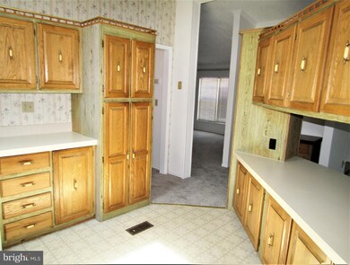 194 Edward Ln, Lothian, MD 20711 - photo 5