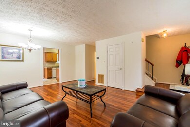 12045 Winding Creek Way, Germantown, MD 20874 - photo 5