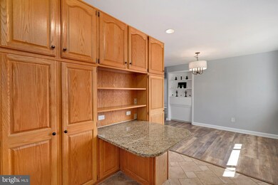 227 Rolling Rd, Gaithersburg, MD 20877 - photo 6