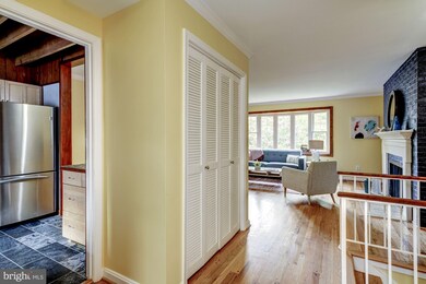 6018 Hardwick Place, Falls Church, VA 22041 - photo 4