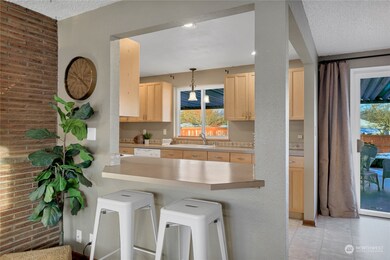 1079 Florence St, Enumclaw, WA 98022 - photo 6