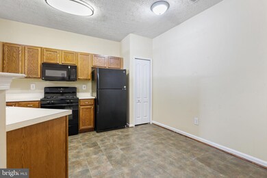 3911 Elmcrest Ln, Bowie, MD 20716 - photo 6