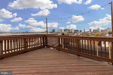 211 S Washington St, Baltimore, MD 21231 - photo 4