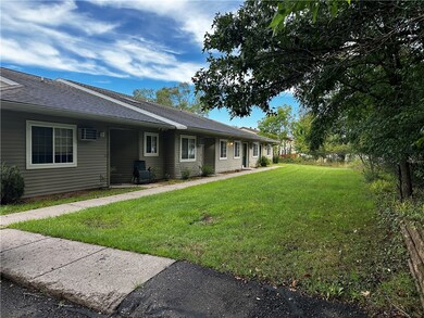 208 Bowman Ln unit 3, Menomonie, WI 54751 - photo 3