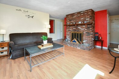 9 Sandra Dr, Worcester, MA 01604 - photo 4