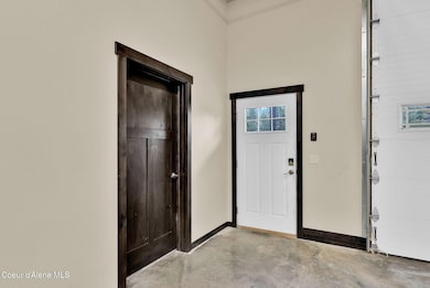 3-web-or-mls-SkyLight - Olivia-10