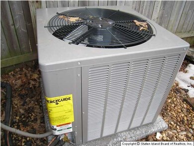 28 Hemlock Ct unit 138, Staten Island, NY 10309 - photo 5