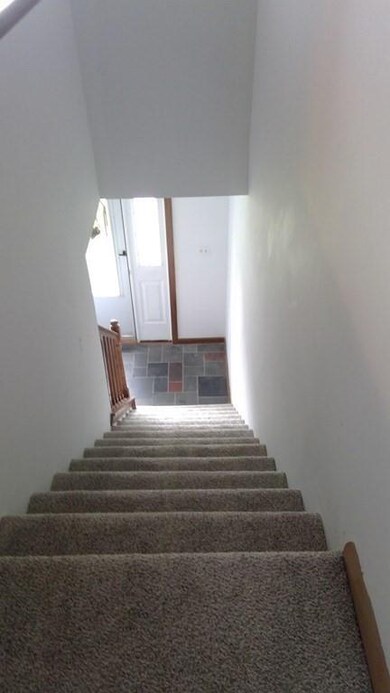 96 Beekman Dr, Agawam, MA 01001 - photo 5