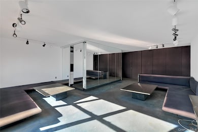 Lincoln Towers unit 26P, New York, NY 10023 - photo 6