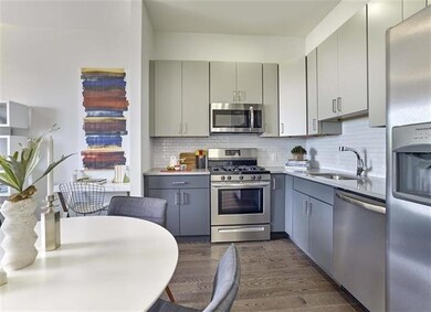 250 Avenue E unit 209, Bayonne, NJ 07002 - photo 2