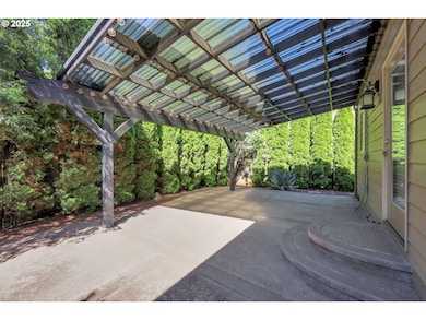 3435 Meadow View Dr, Eugene, OR 97408 - photo 5