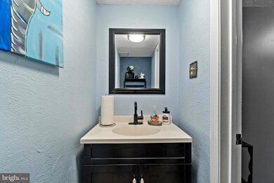 12143 Dove Cir, Laurel, MD 20708 - photo 7