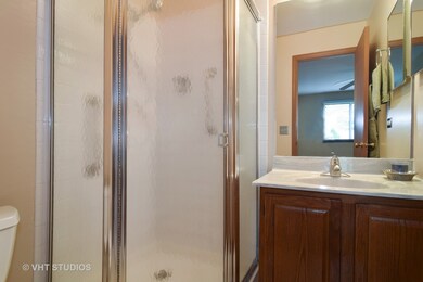302 Newport Ln unit A1, Bartlett, IL 60103 - photo 7