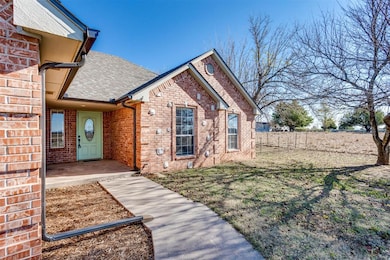 1053 S Mustang Rd, Blanchard, OK 73010 - photo 5