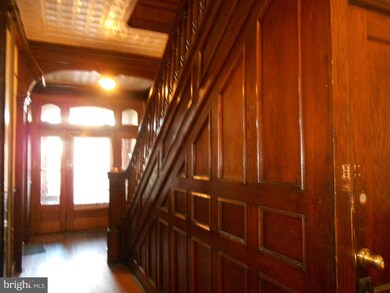 111 E Baltimore St unit 4, Hagerstown, MD 21740 - photo 2