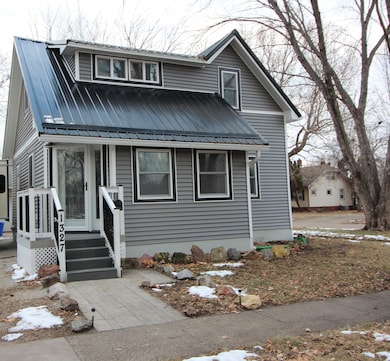 1327 Carroll 3