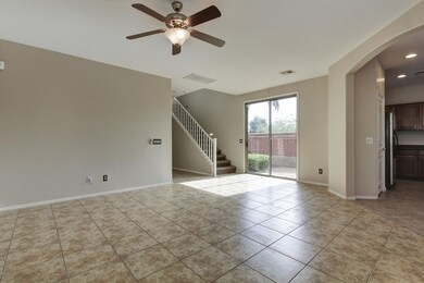 005_Family Room