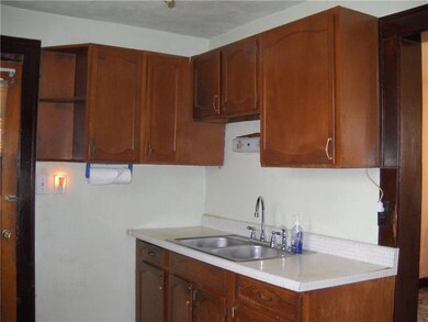 1421 Huber St, McKeesport, PA 15133 - photo 4