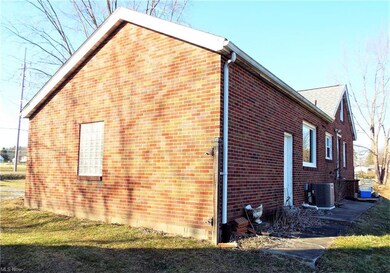 ALL BRICK HOME - LARGE LOT
