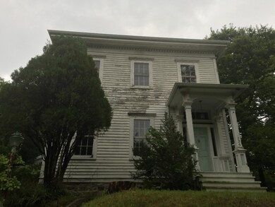 736 N Jefferson St, Ionia, MI 48846 - photo 4